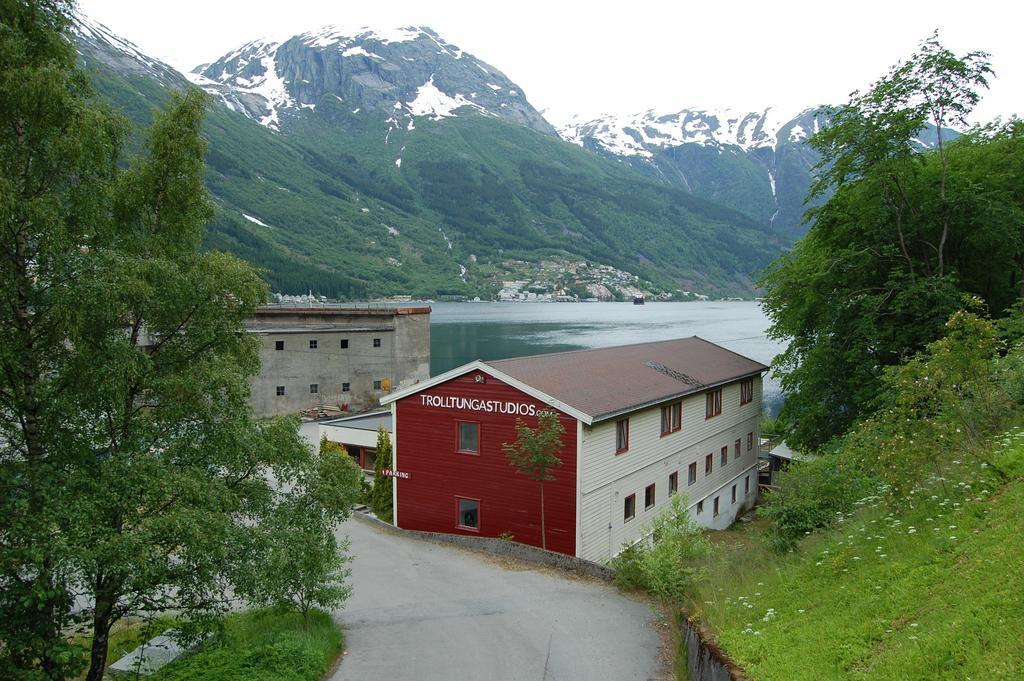 Trolltunga Studios Odda Buitenkant foto